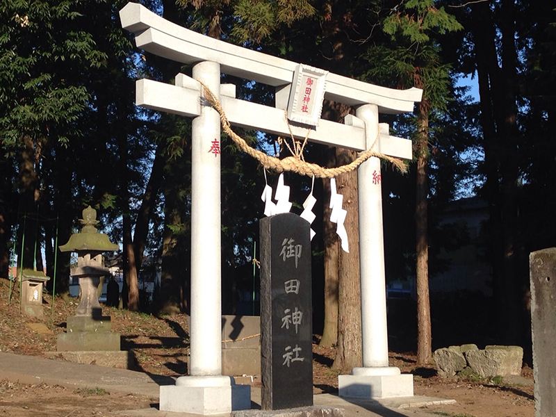 八幡型鳥居